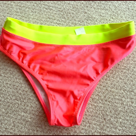 High-Waisted 🇧🇷 Bikini, size GG (fits M-L) NWOT. - Picture 4 of 8